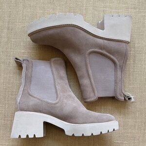 NWOT Dolce Vita Waterproof Chelsea Boot - Hawk H20